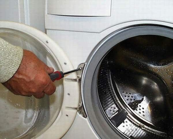 Как открутить люк стиральной машины